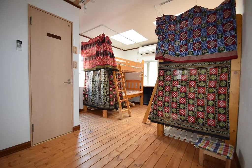 Santana Guest House Ósaka