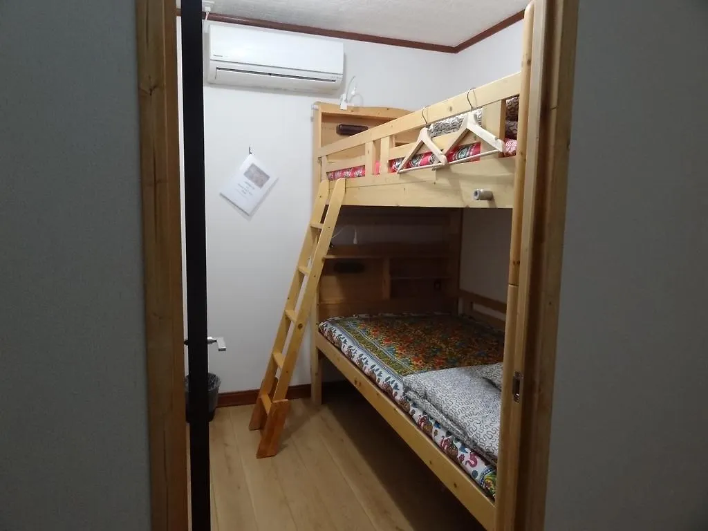Santana Guest House Oszaka Japán